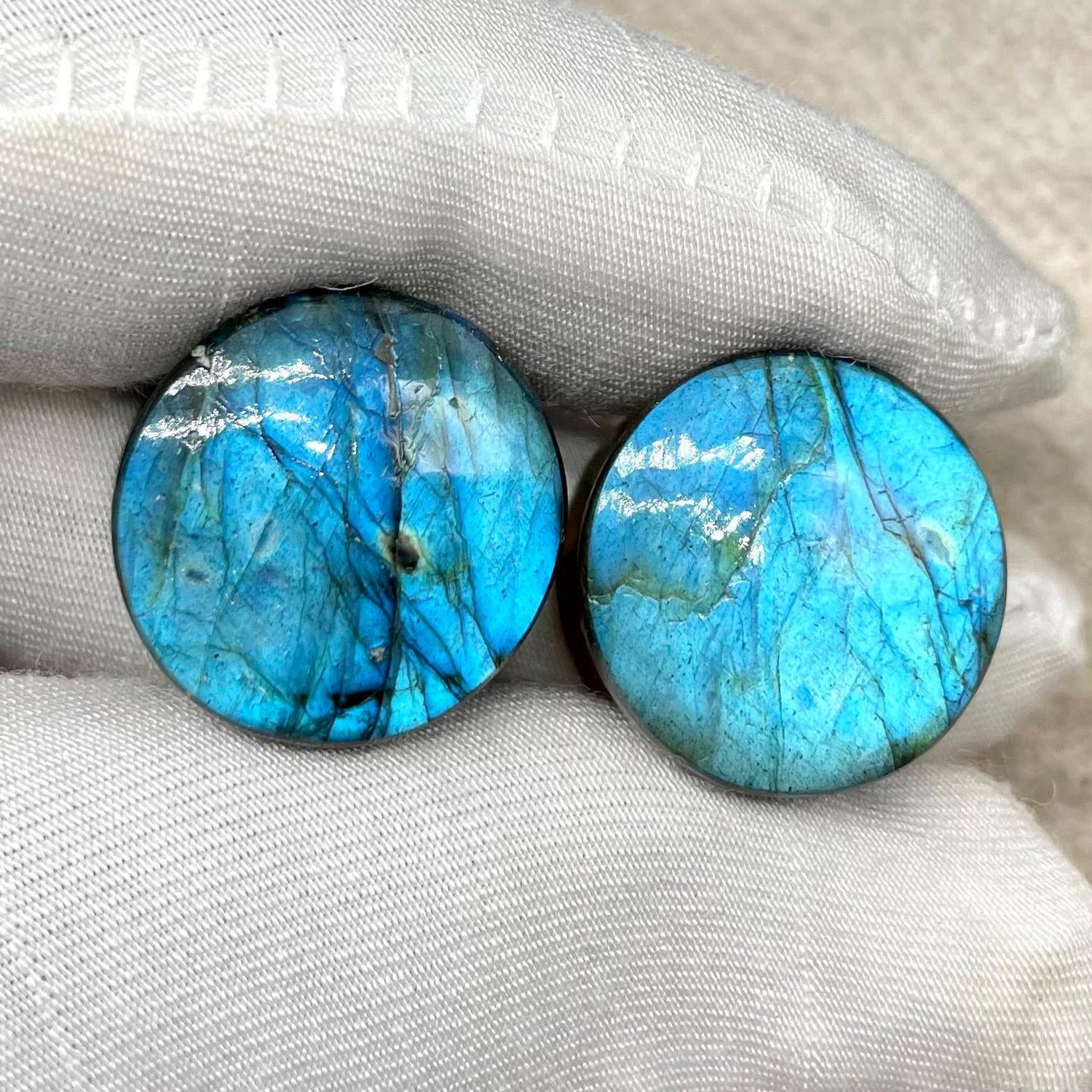 Plugs & Tunnels