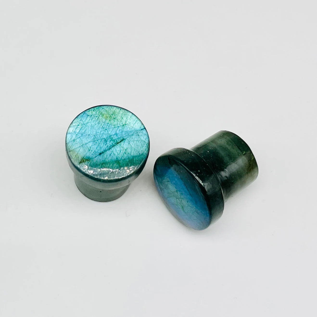 Natural Labradorite Gemstone Single‑Flare Ear Plugs – Organic Stone Tunnel Plugs for Healed Stretched Ears Size 8G (3mm) to 1'' (25mm)
