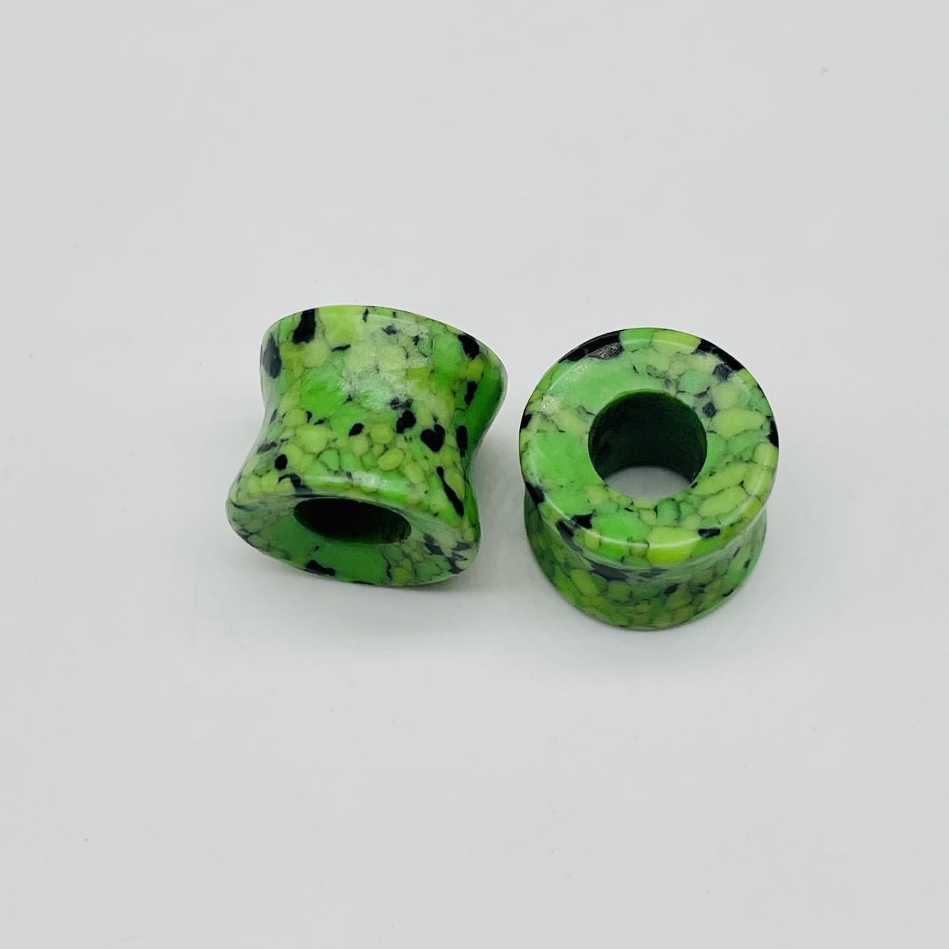 Body Jewelry Yellow Green Turquoise Crystal Naga Body Piercing Ear Gauges Tunnels Plugs Size 6g (4mm) to 40mm Customized Size & Wholesale Also Available