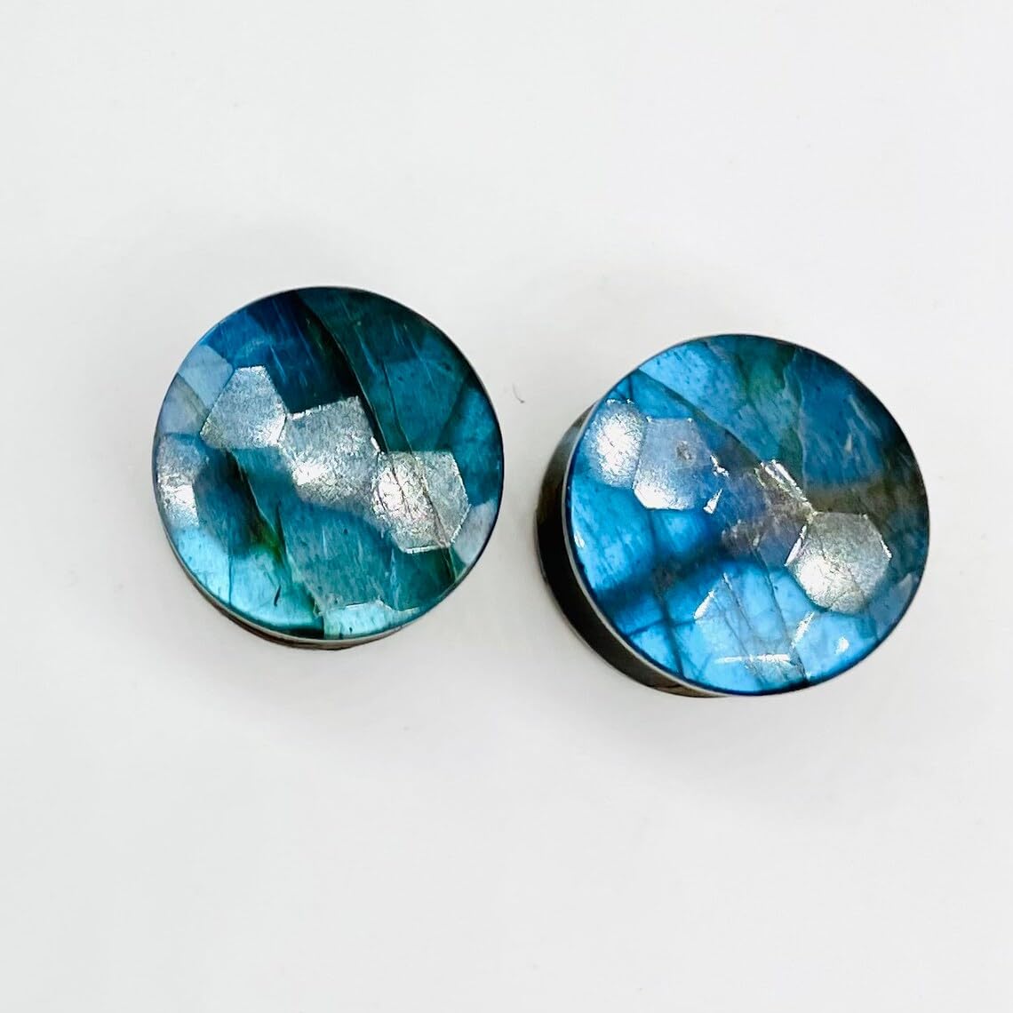 Natural Blue Flash Labradorite Crystal Double Flare Ear Piercing Naga Body Jewelry Round Ear Plugs Gauges Size 8g (3mm) to 1" (25mm) Customized Wholesale Also Available