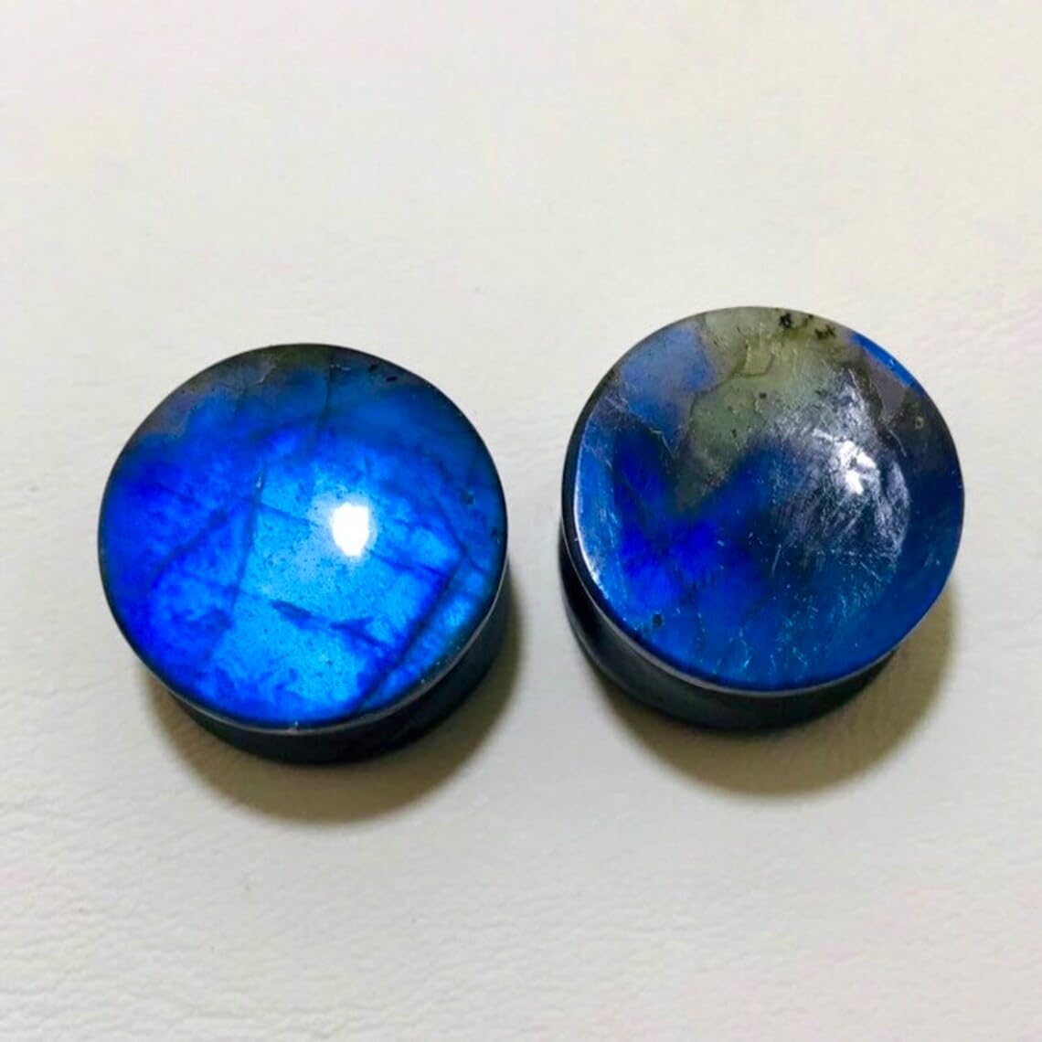 BodyJewels007 Body Jewelry Pair of Natural Blue Flash Labradorite Gemstone Double Flared Round Shaped Naga Body Ear Piercing Jewelry Gauges Plugs Size 8g (3mm) to 1" (25mm)
