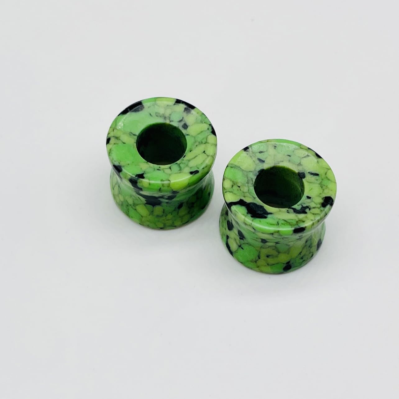 Body Jewelry Yellow Green Turquoise Crystal Naga Body Piercing Ear Gauges Tunnels Plugs Size 6g (4mm) to 40mm Customized Size & Wholesale Also Available