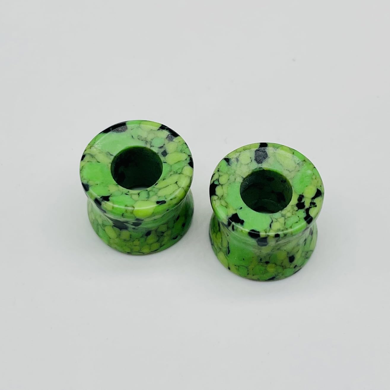 Body Jewelry Yellow Green Turquoise Crystal Naga Body Piercing Ear Gauges Tunnels Plugs Size 6g (4mm) to 40mm Customized Size & Wholesale Also Available