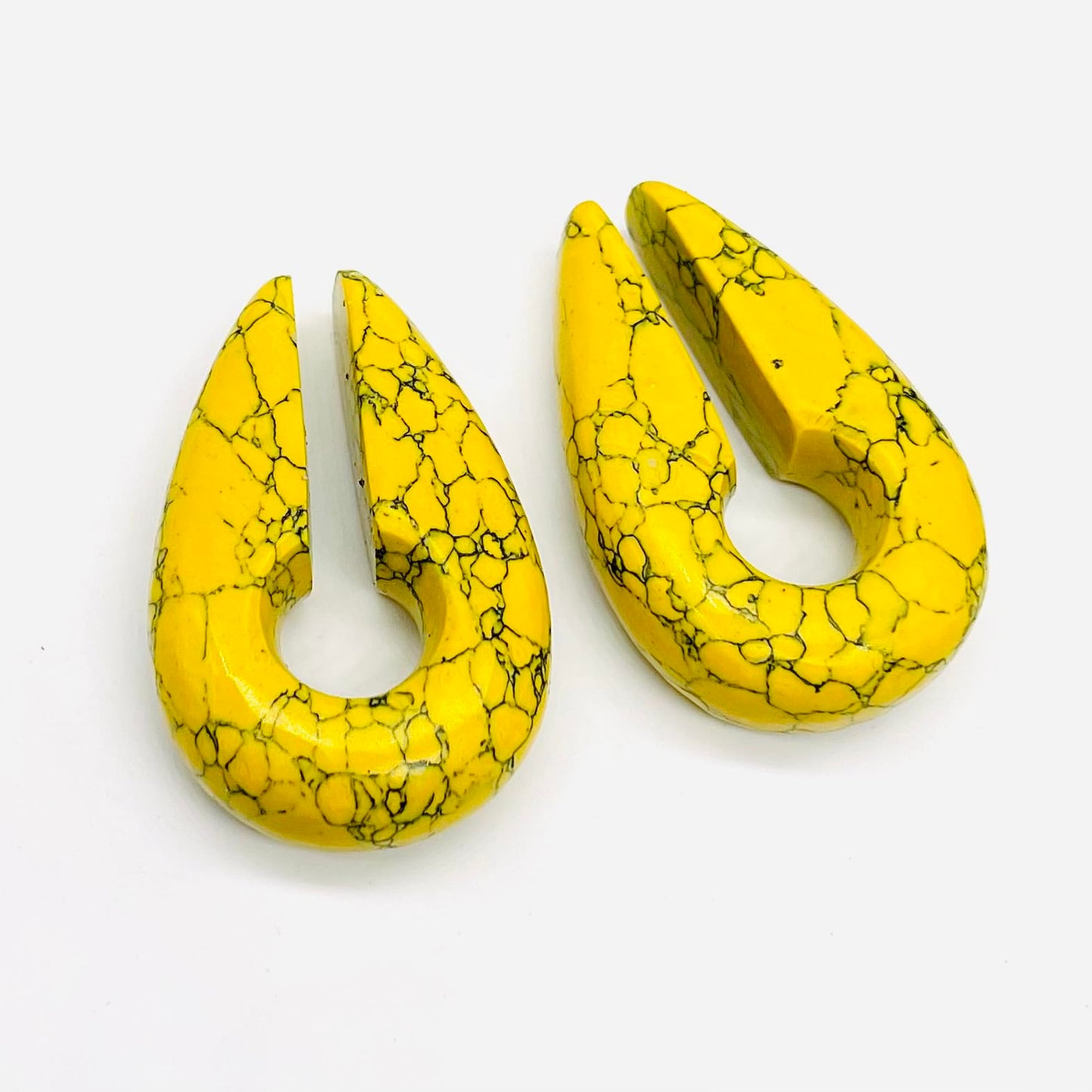 Body Piercing Jewelry Yellow Turquoise Crystal Naga Ear Weights Hangers Keyhole Gauges 2g (6mm) to 00g (10mm) Customized Size & Wholesale Also Available