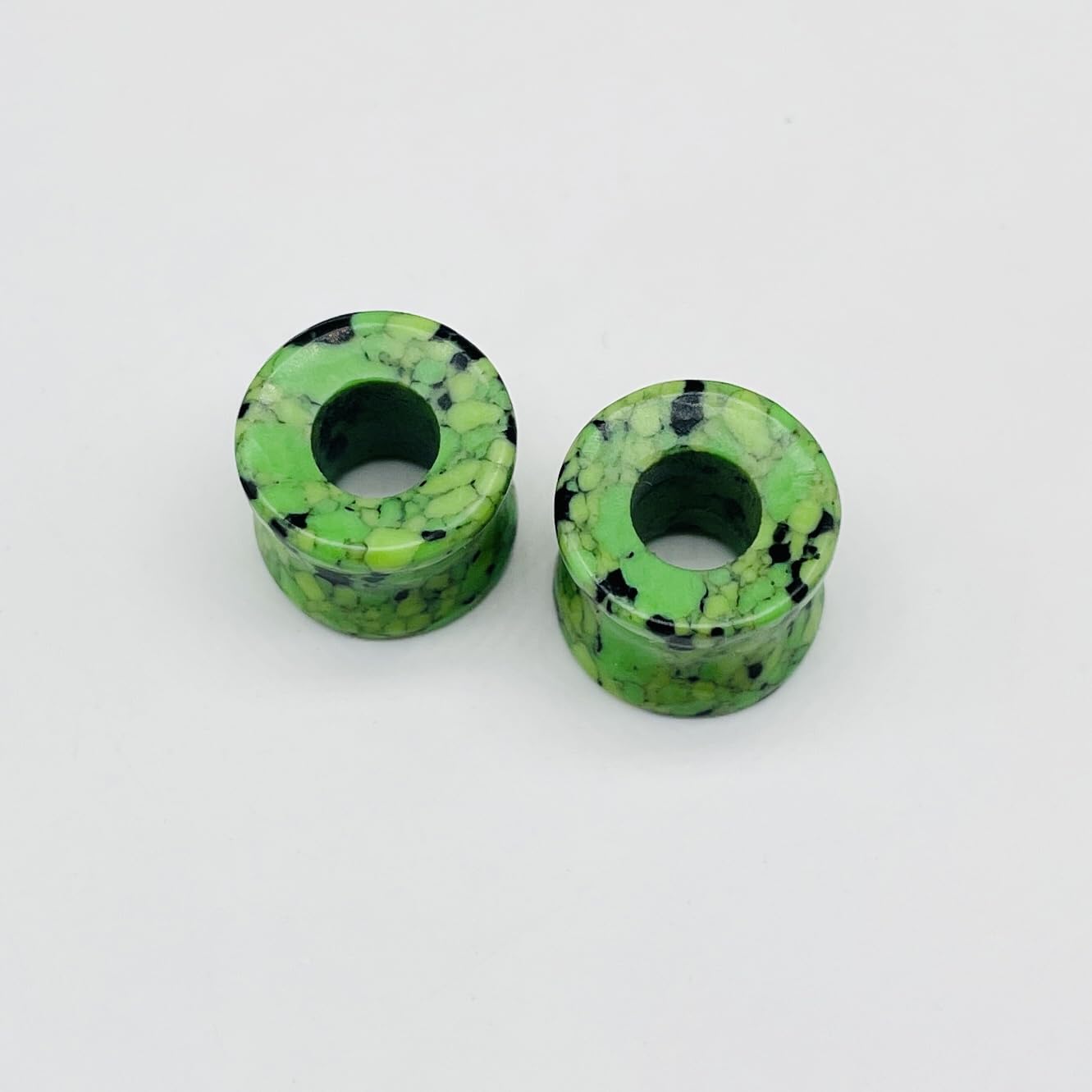 Body Jewelry Yellow Green Turquoise Crystal Naga Body Piercing Ear Gauges Tunnels Plugs Size 6g (4mm) to 40mm Customized Size & Wholesale Also Available