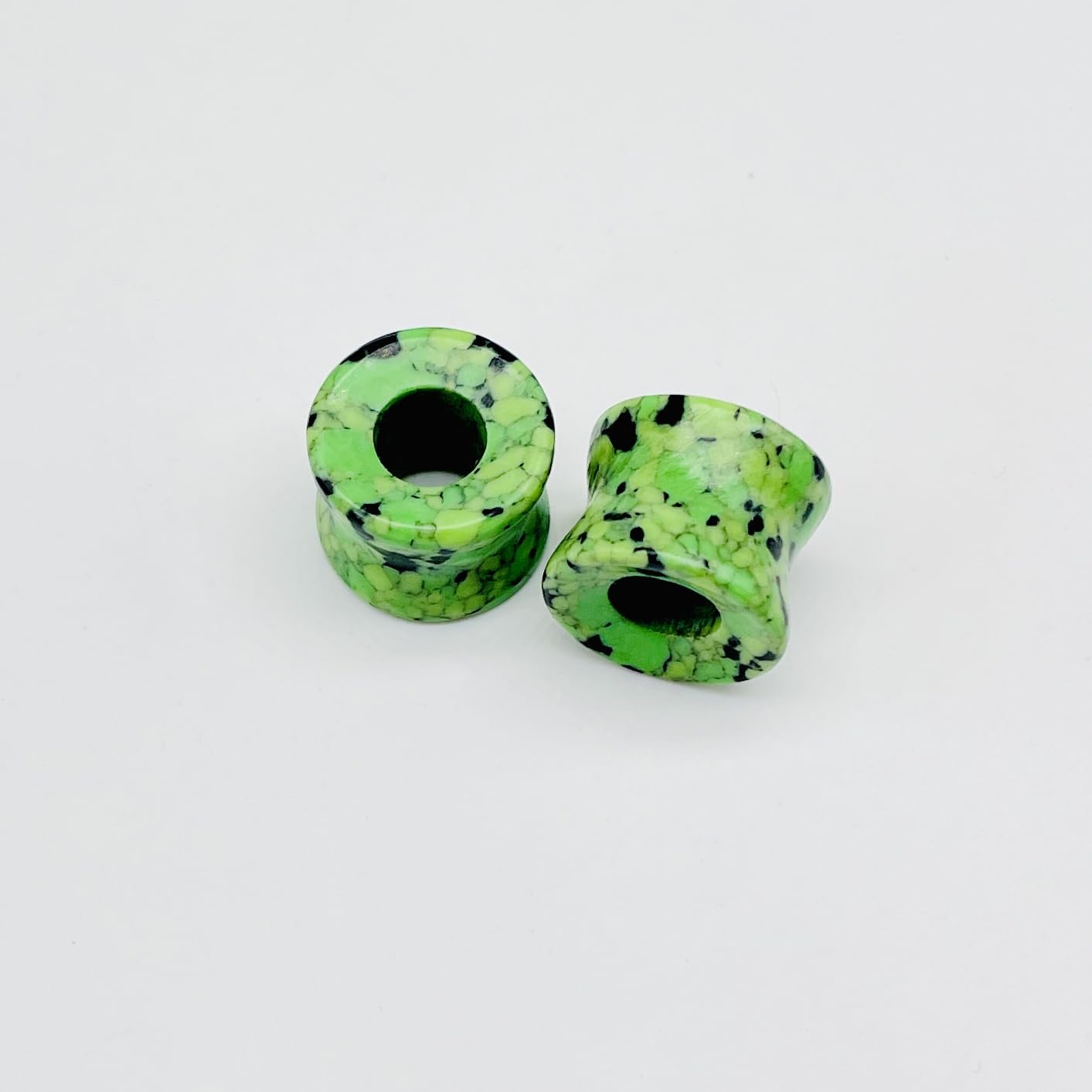 Body Jewelry Yellow Green Turquoise Crystal Naga Body Piercing Ear Gauges Tunnels Plugs Size 6g (4mm) to 40mm Customized Size & Wholesale Also Available